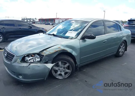 2005 Nissan Altima 2.5 S из США, поврежденный, VIN 1N4AL11D75C258109